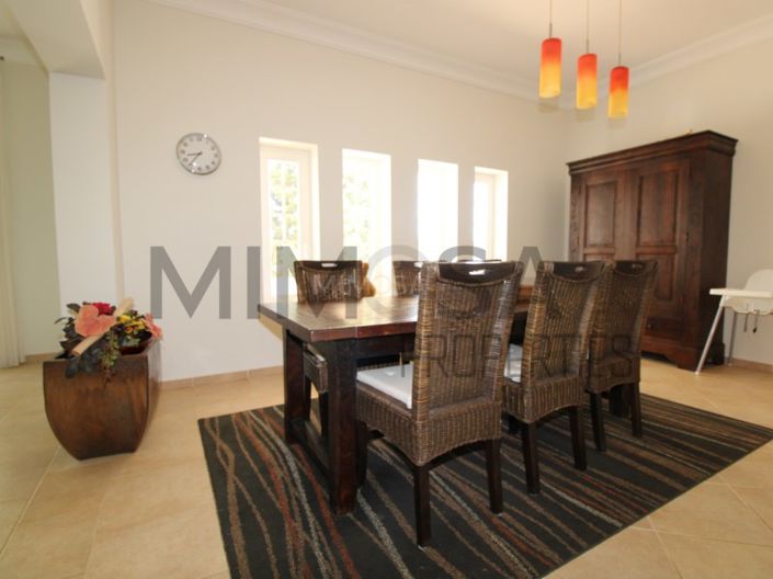 Image No.18-4 Bed House for sale