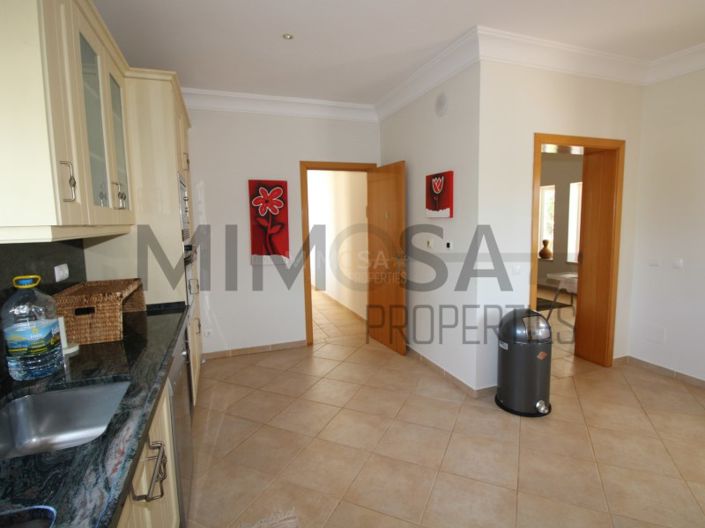 Image No.22-4 Bed House for sale