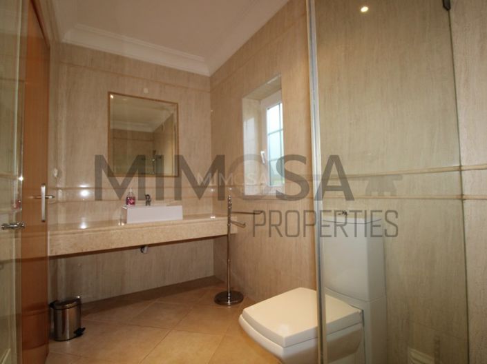 Image No.36-4 Bed House for sale