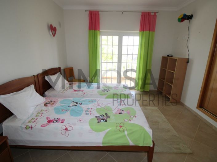 Image No.40-4 Bed House for sale