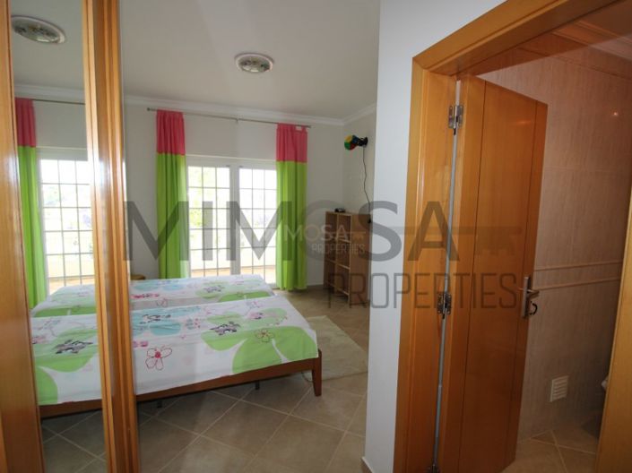 Image No.44-4 Bed House for sale