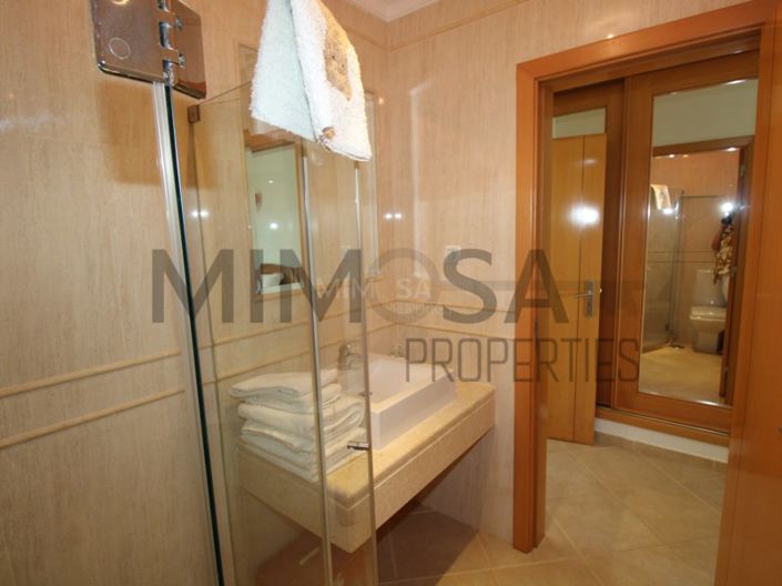 Image No.51-4 Bed House for sale
