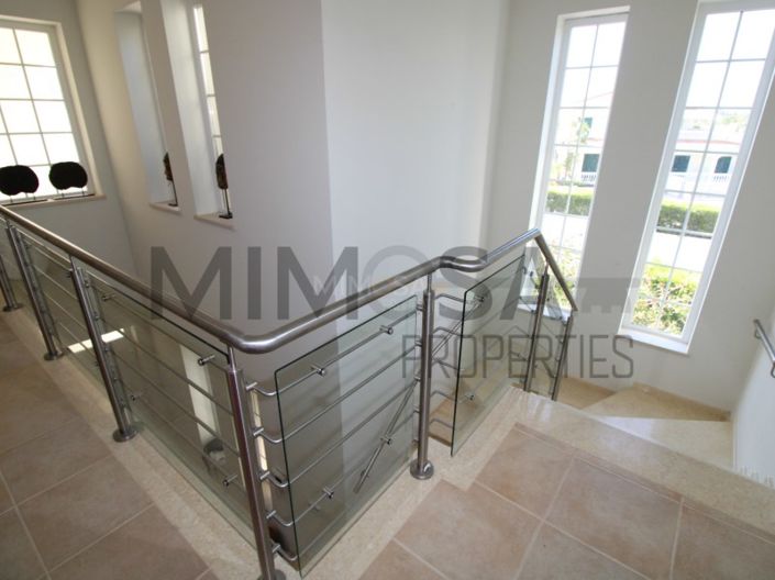 Image No.54-4 Bed House for sale