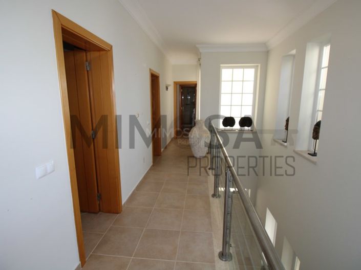 Image No.55-4 Bed House for sale