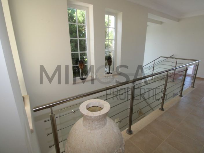 Image No.56-4 Bed House for sale