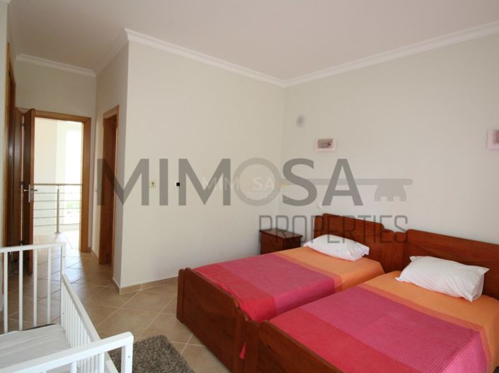 Image No.60-4 Bed House for sale