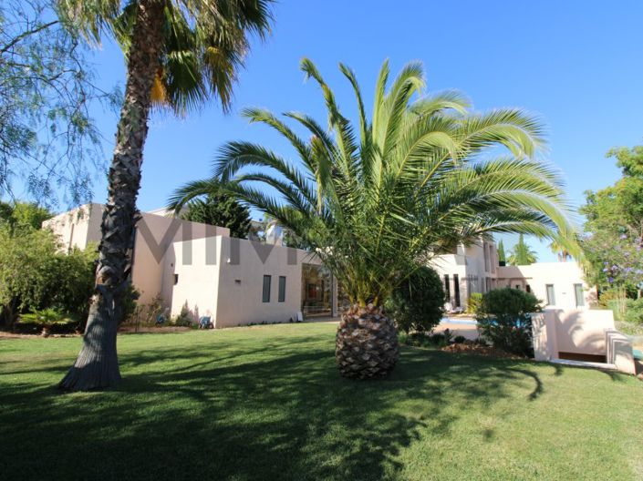 Image No.10-4 Bed House for sale