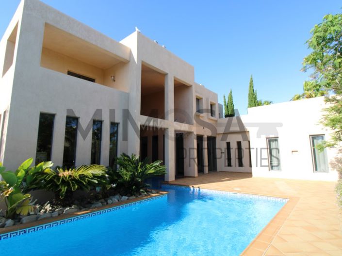 Image No.11-4 Bed House for sale
