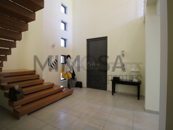 Image No.15-4 Bed House for sale