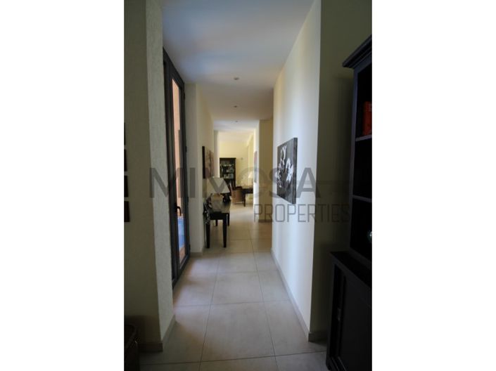 Image No.18-4 Bed House for sale