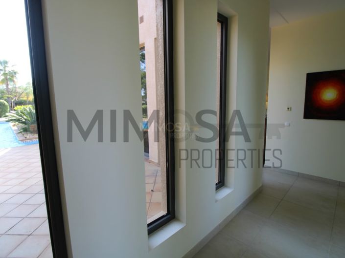 Image No.27-4 Bed House for sale