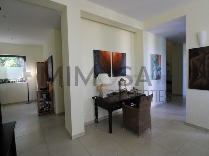 Image No.32-4 Bed House for sale