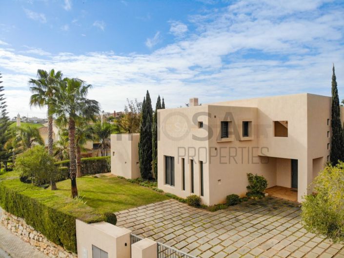 Image No.4-4 Bed House for sale