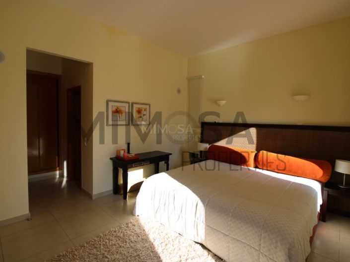 Image No.53-4 Bed House for sale