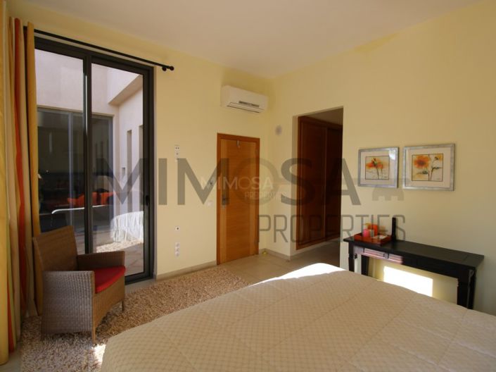 Image No.54-4 Bed House for sale