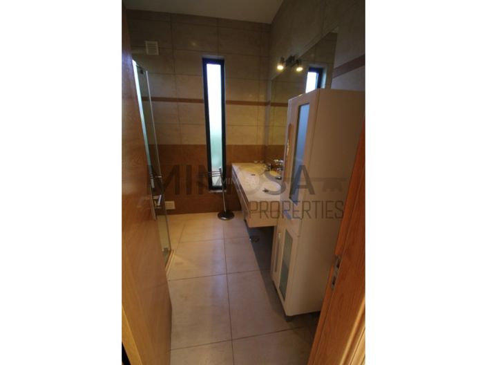 Image No.58-4 Bed House for sale