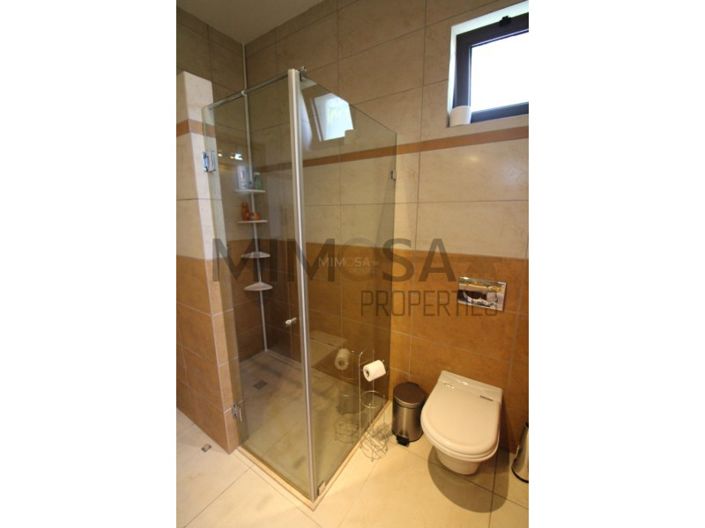 Image No.60-4 Bed House for sale