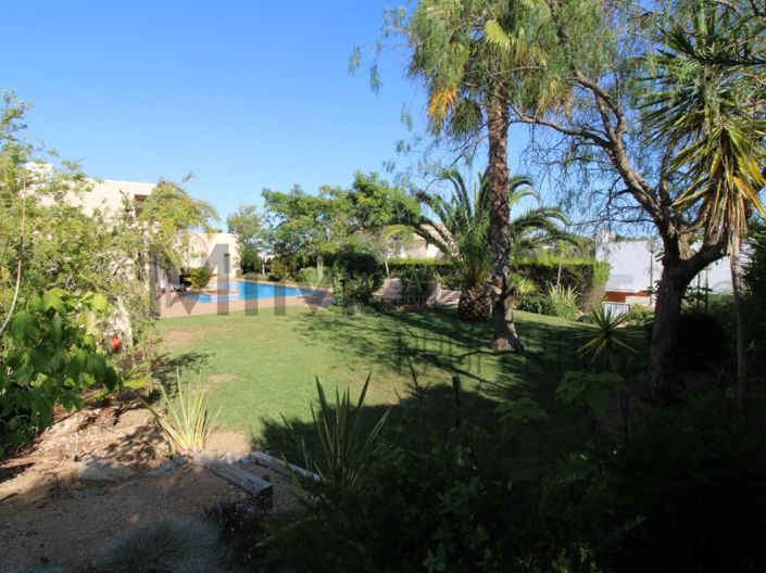 Image No.8-4 Bed House for sale