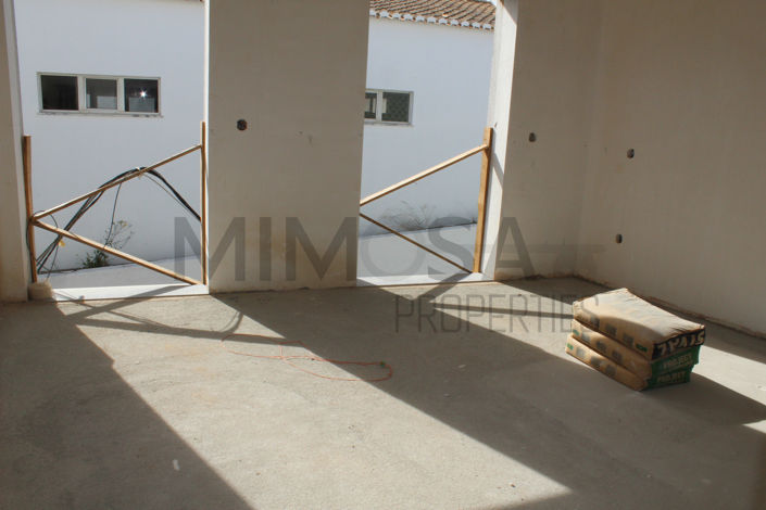 Image No.6-2 Bed Flat for sale