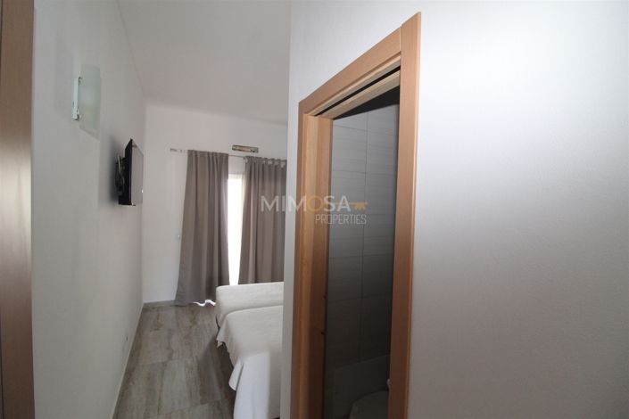 Image No.15-8 Bed House for sale