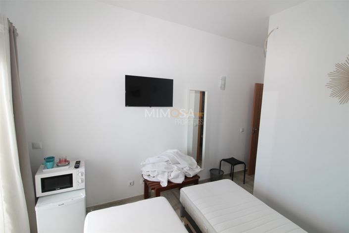 Image No.22-8 Bed House for sale