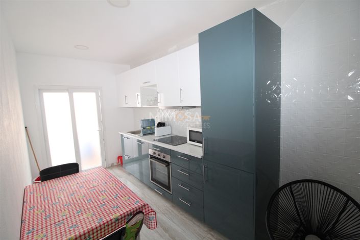 Image No.25-8 Bed House for sale