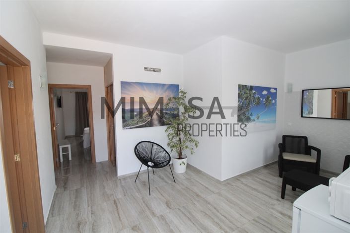 Image No.7-7 Bed House for sale