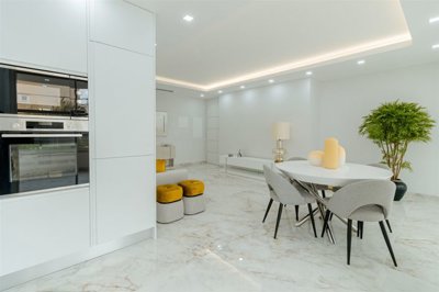 1 - Lagos, Flat