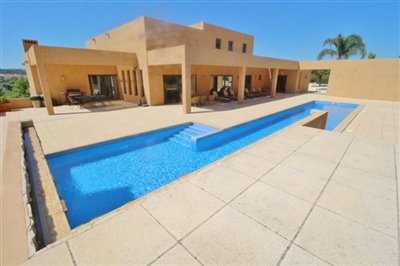 1 - Lagos, House