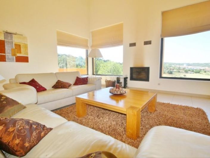 Image No.6-5 Bed House for sale