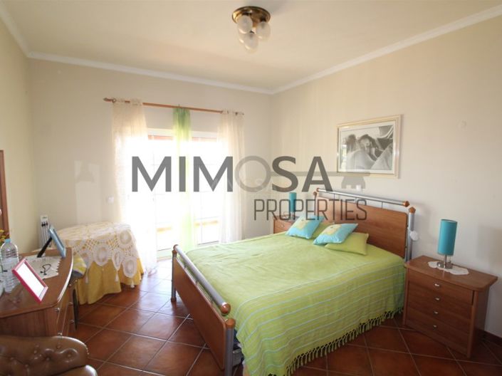 Image No.12-3 Bed House for sale