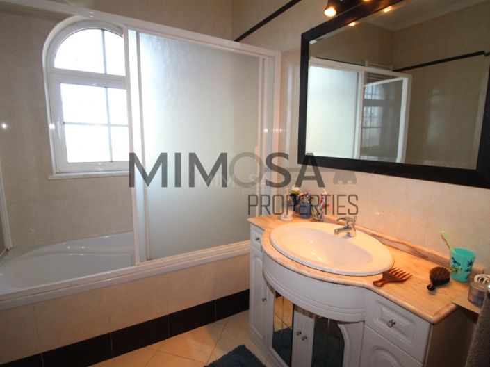 Image No.16-3 Bed House for sale