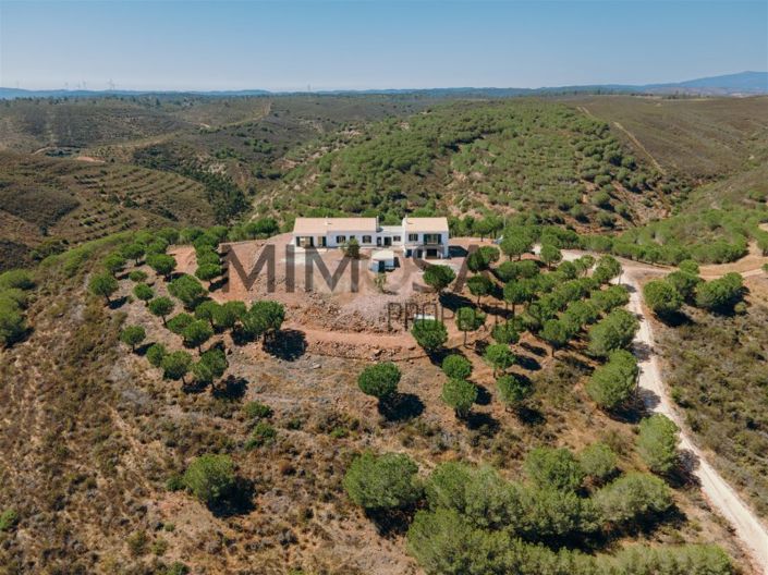 Image No.41-4 Bed Farmhouse for sale