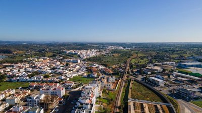 8ea097b7-6575-4e6f-9153-02bfa386b03b