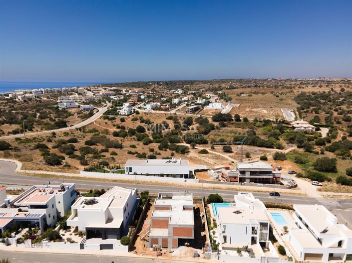 Image No.22-4 Bed House for sale