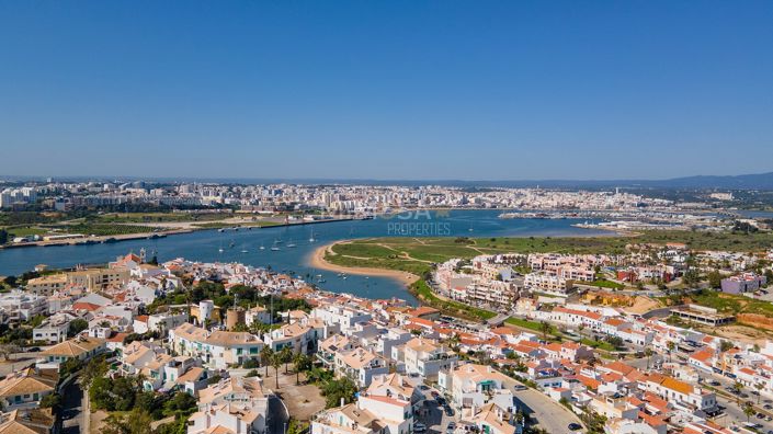 Image No.13-3 Bed House for sale