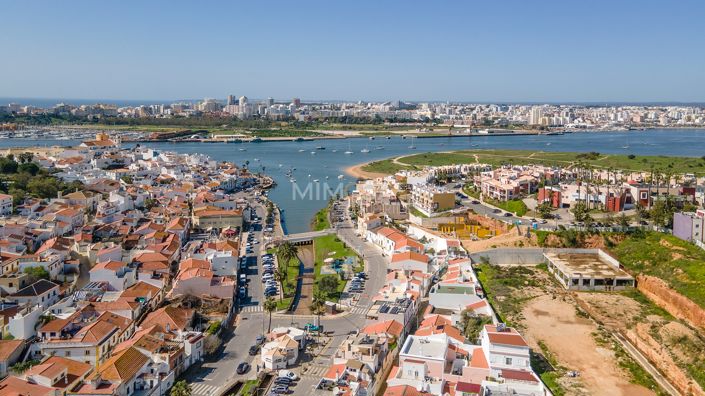 Image No.7-3 Bed House for sale