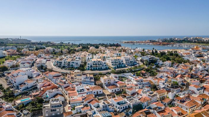 Image No.8-3 Bed House for sale