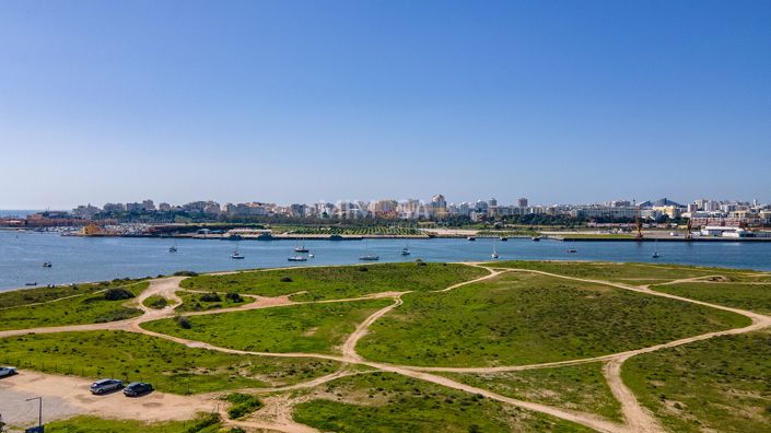 Image No.16-4 Bed Property for sale