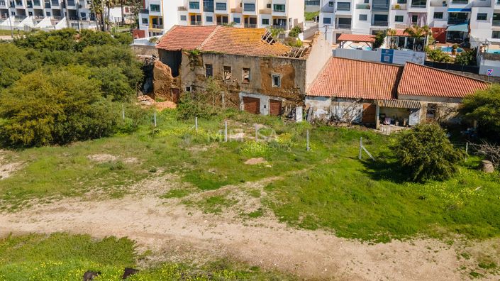 Image No.2-4 Bed Property for sale