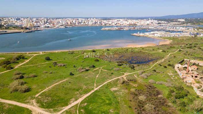 Image No.18-4 Bed Property for sale