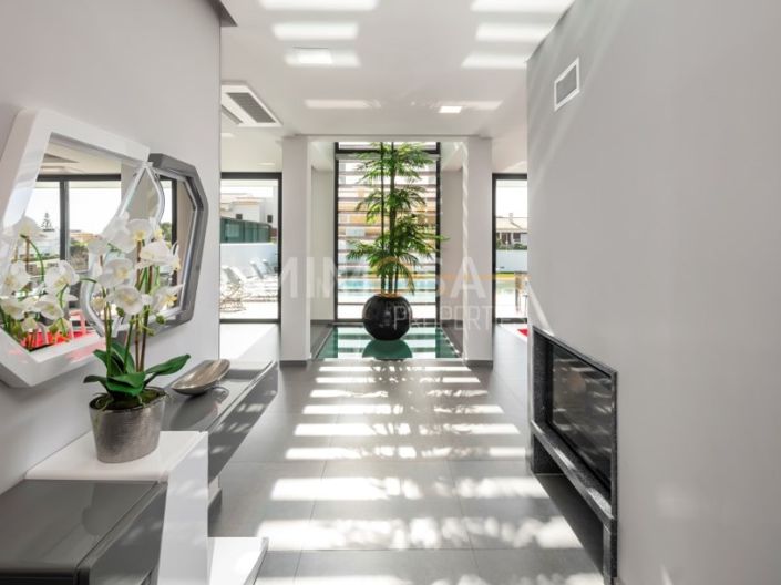 Image No.8-3 Bed House for sale