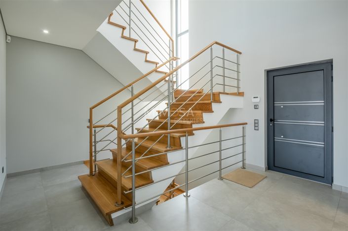 Image No.23-5 Bed House for sale