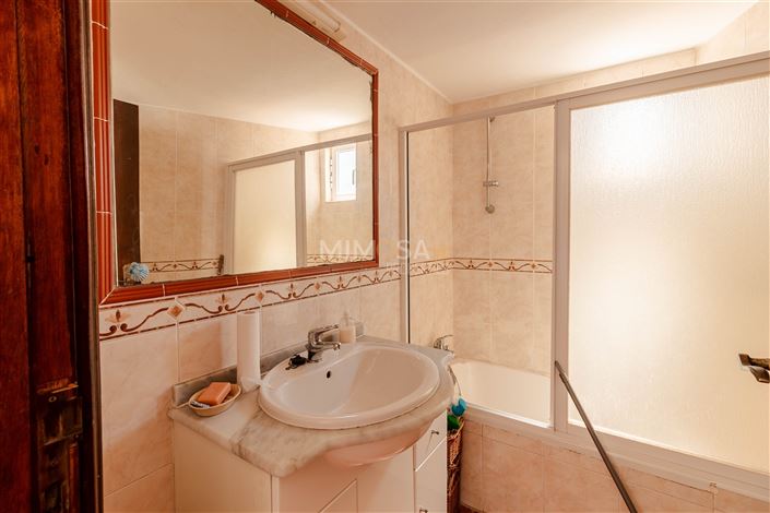 Image No.17-3 Bed House for sale