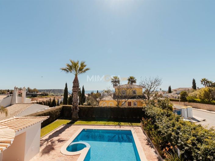 Image No.16-4 Bed House for sale