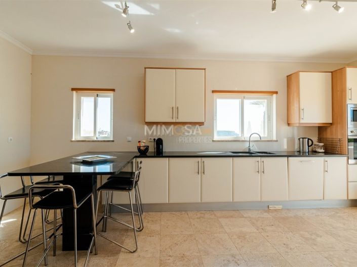 Image No.20-4 Bed House for sale