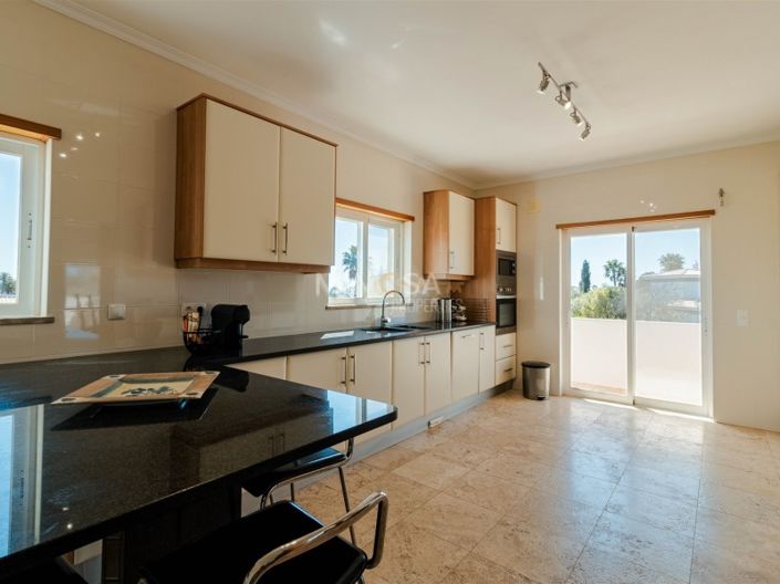 Image No.22-4 Bed House for sale