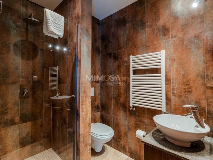 Image No.29-4 Bed House for sale