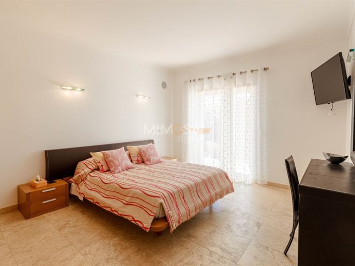 Image No.33-4 Bed House for sale
