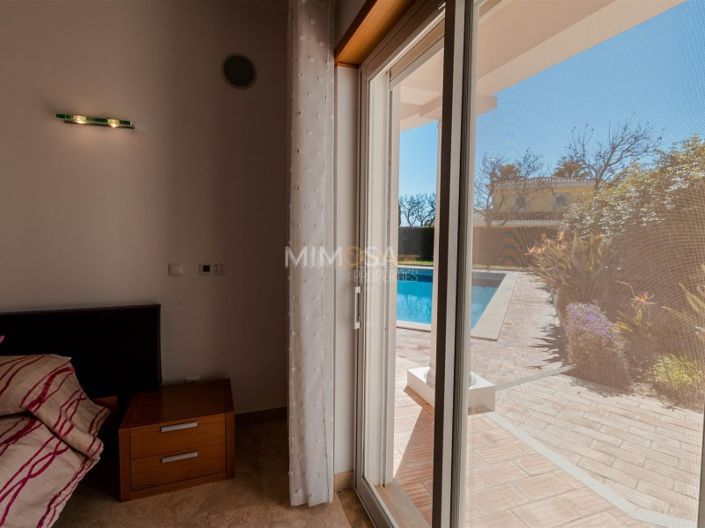 Image No.35-4 Bed House for sale